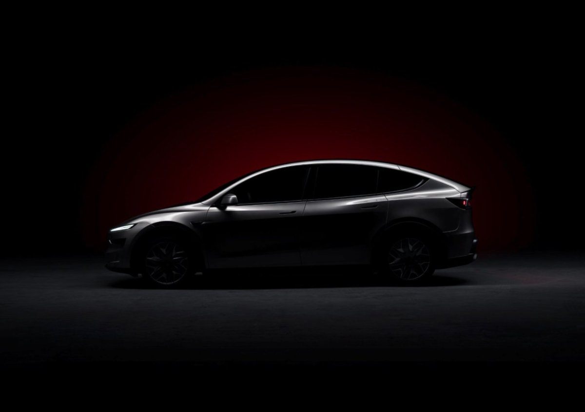 Tesla Model Y L